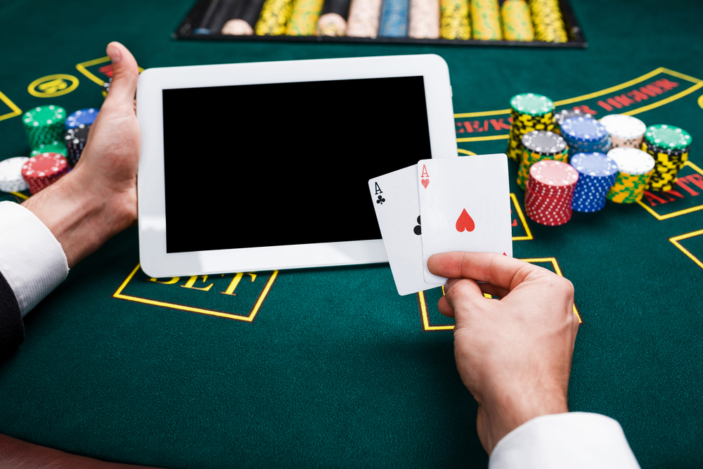 One Poker Variant You Won’t Find On Online Poker Sites